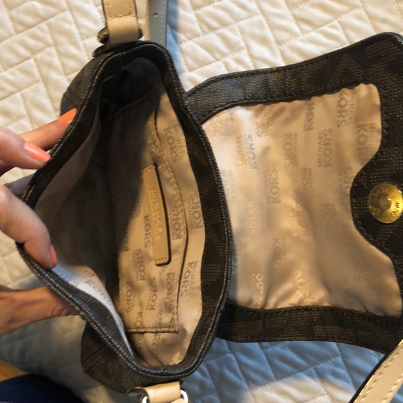 Small crossbody - Picture 3 of 5